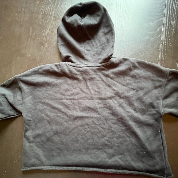Old Navy Kind Vibes black crop hoodie, girls’ size 8 - Picture 2 of 4